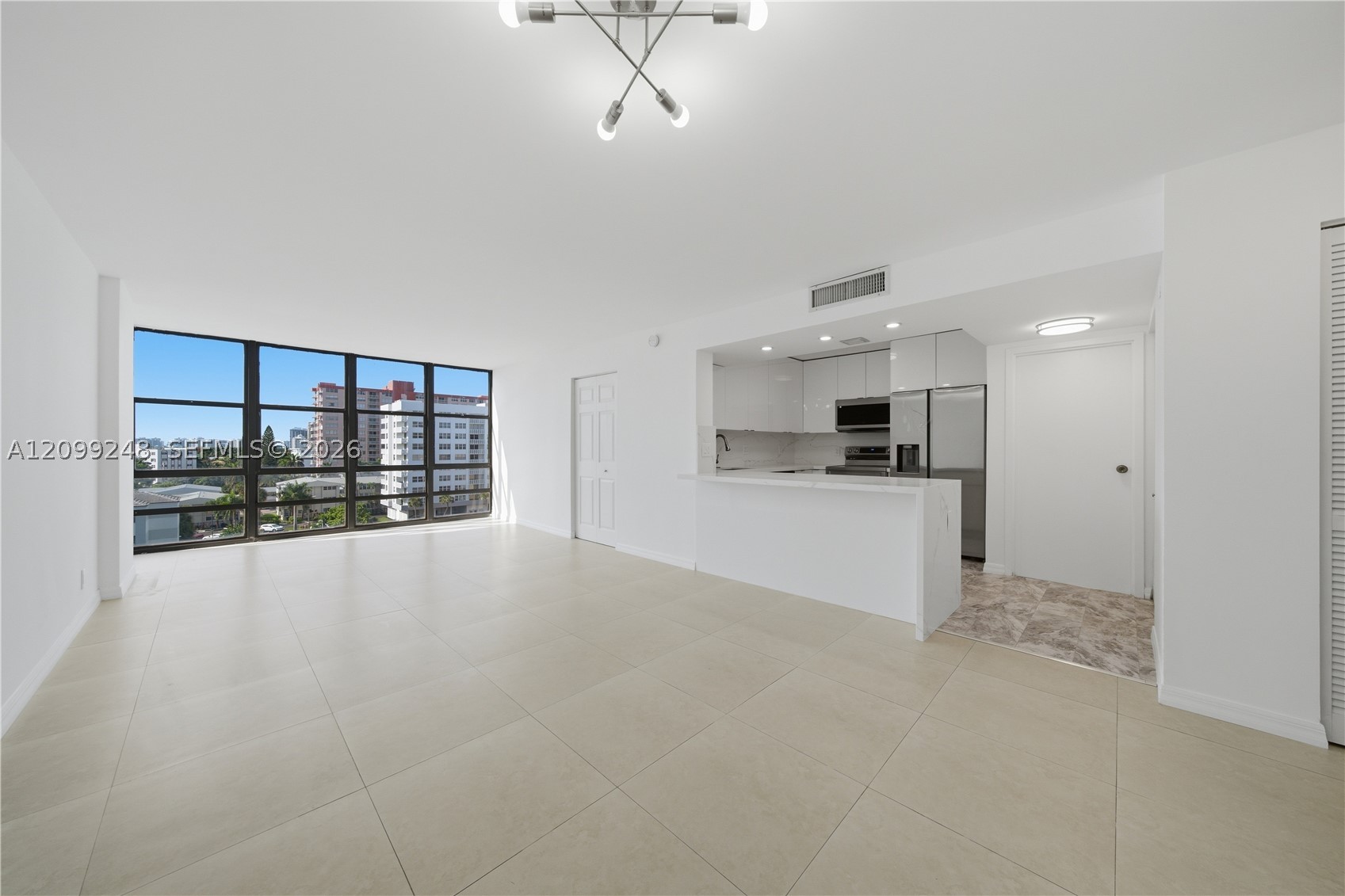 2049 S Ocean Dr 703 — photo