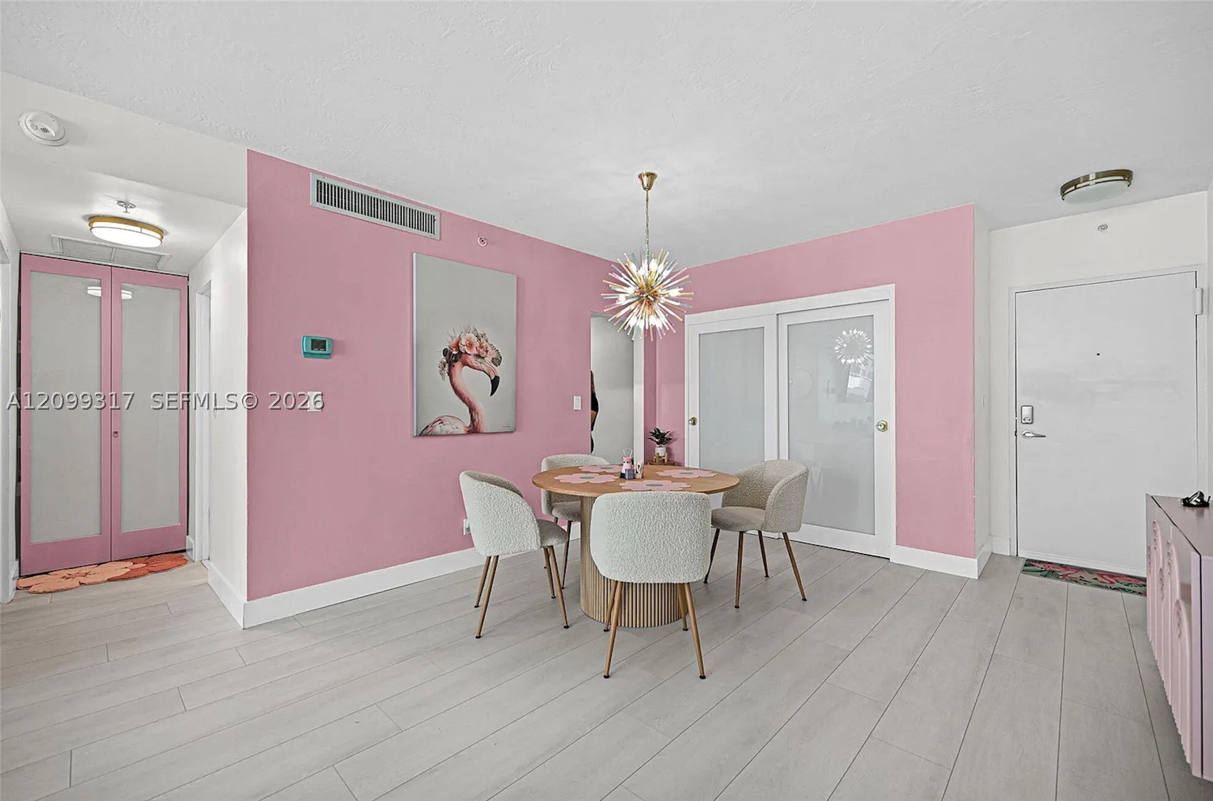 3001 Ocean 403 — photo