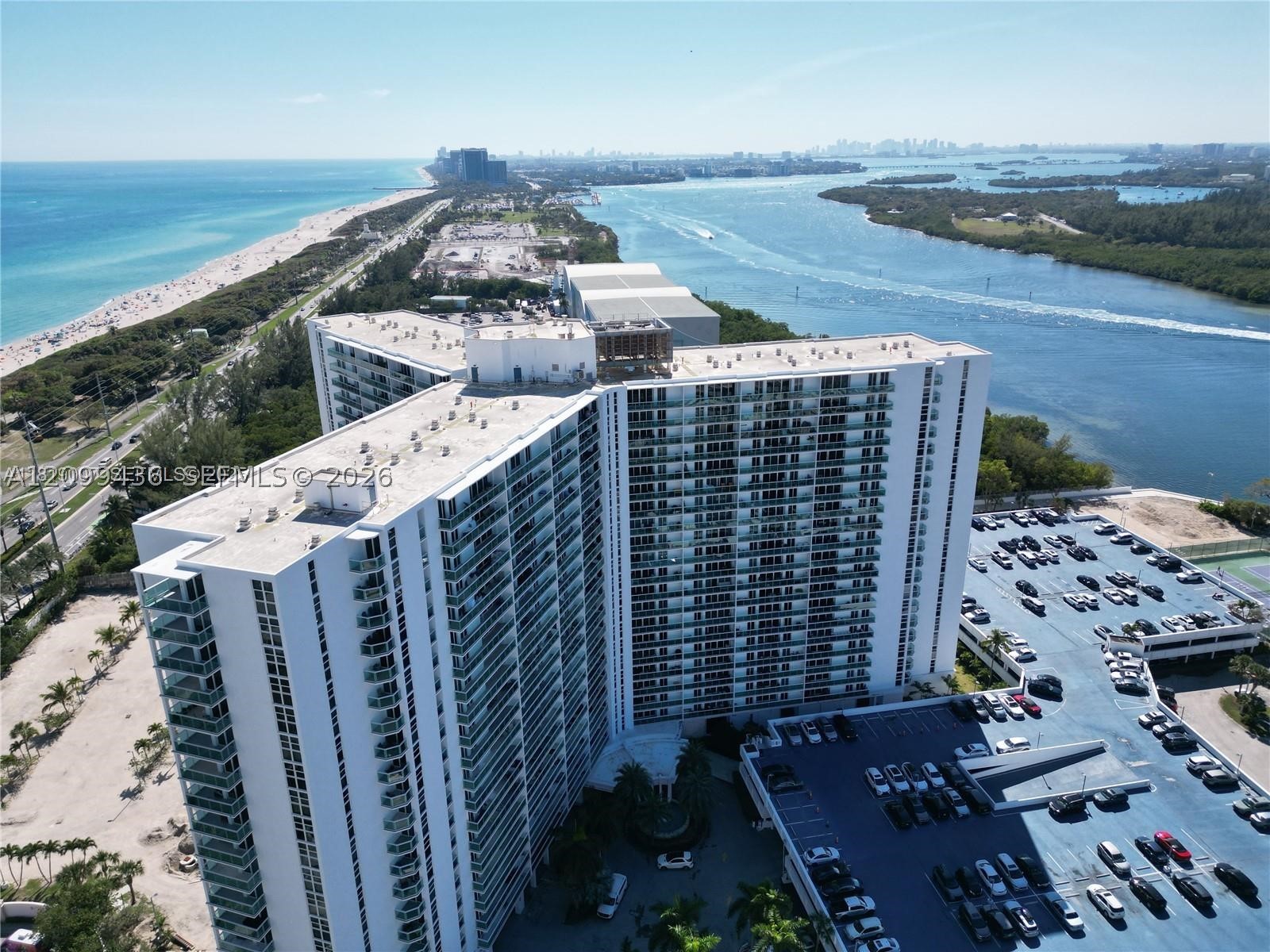 100 Bayview Dr 812 — photo