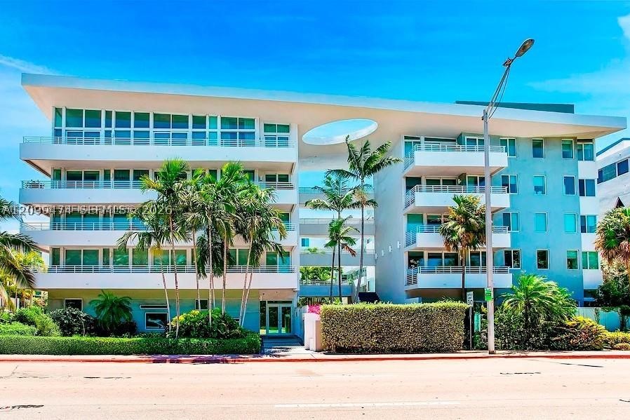 7800 Collins Ave Unit 204 — photo