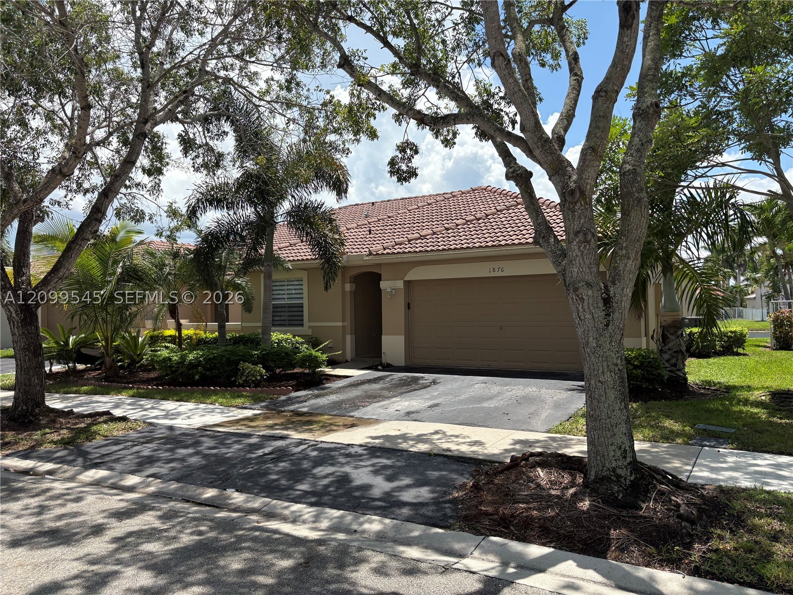 1876 Andromeda Ln 1876 — photo