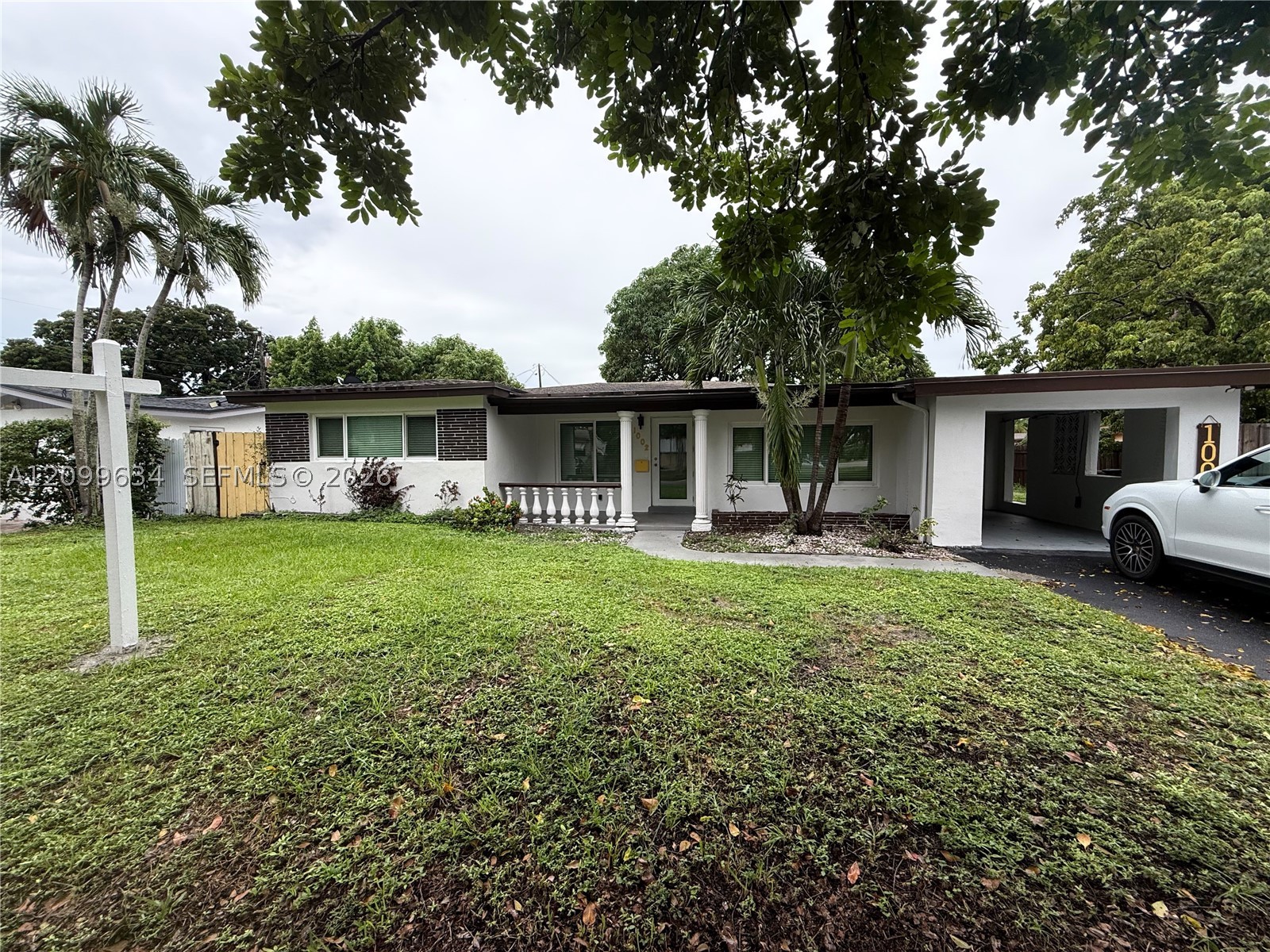1002 S 28th Ave 0 — photo