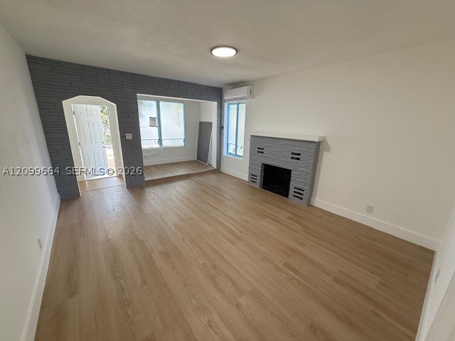 1123 N 17th Ct 1 — photo