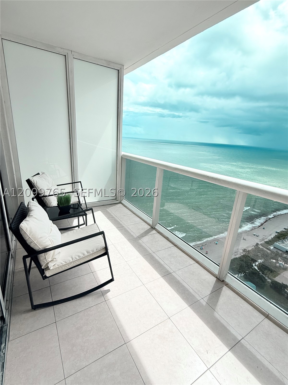 1830 S Ocean Dr 3705 — photo