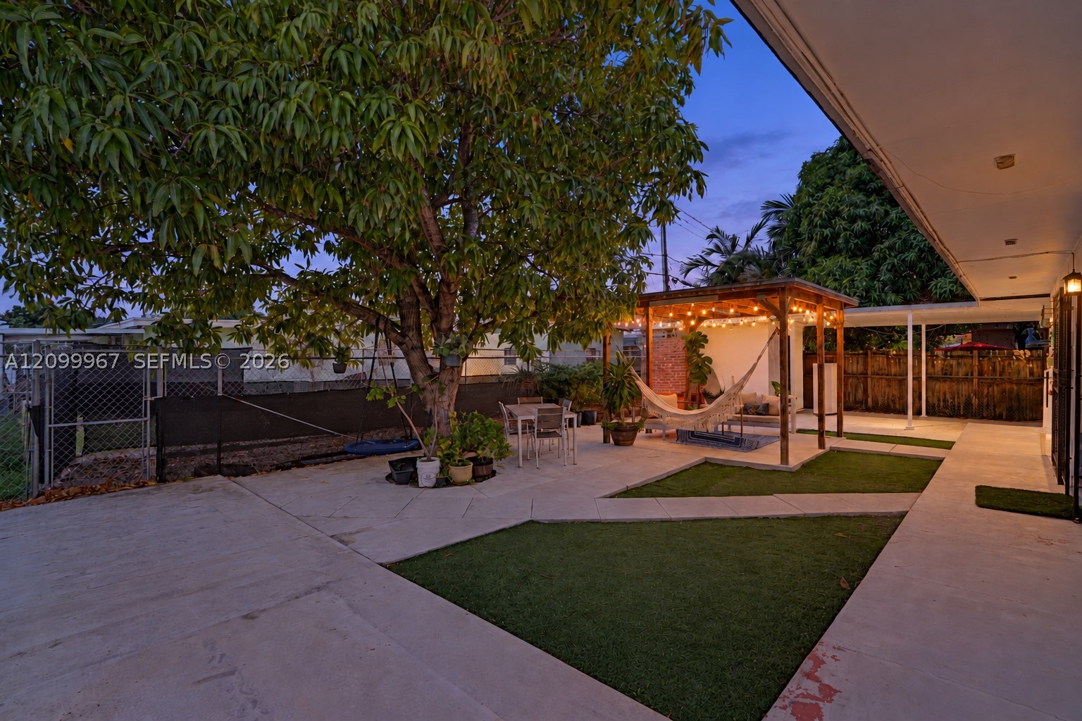 550 E 10th Avenue, Hialeah, FL 33010 — photo 3