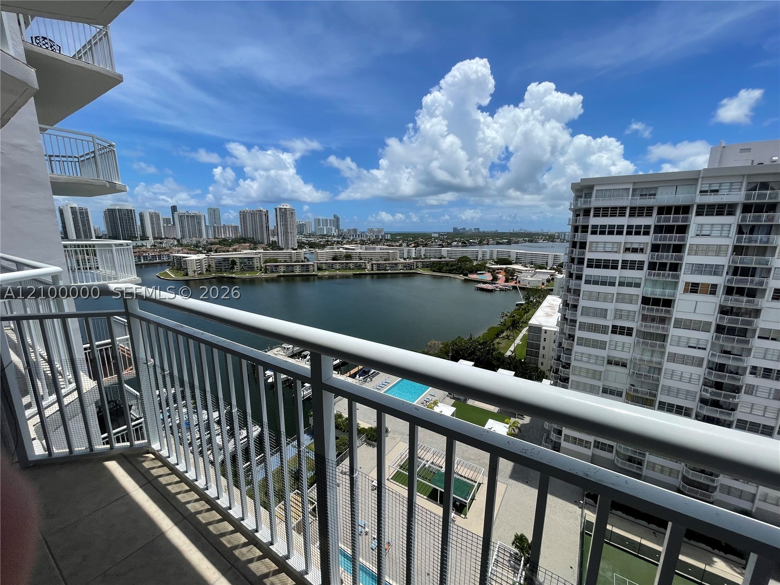 18061 Biscayne Blvd 1804 — photo