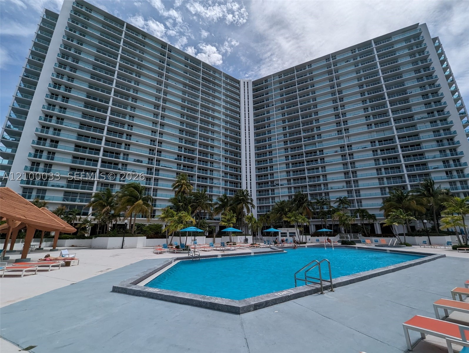 100 Bayview Dr 730 — photo