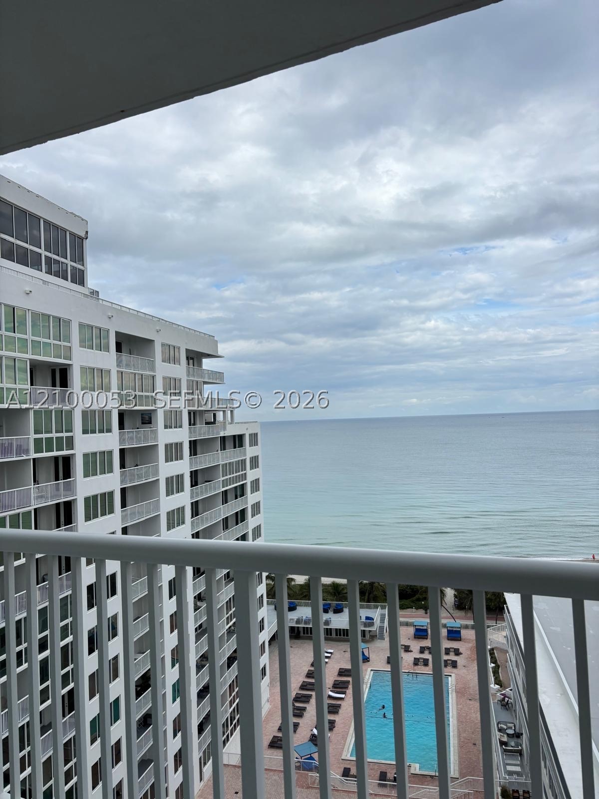 5401 Collins Ave 1232 — photo