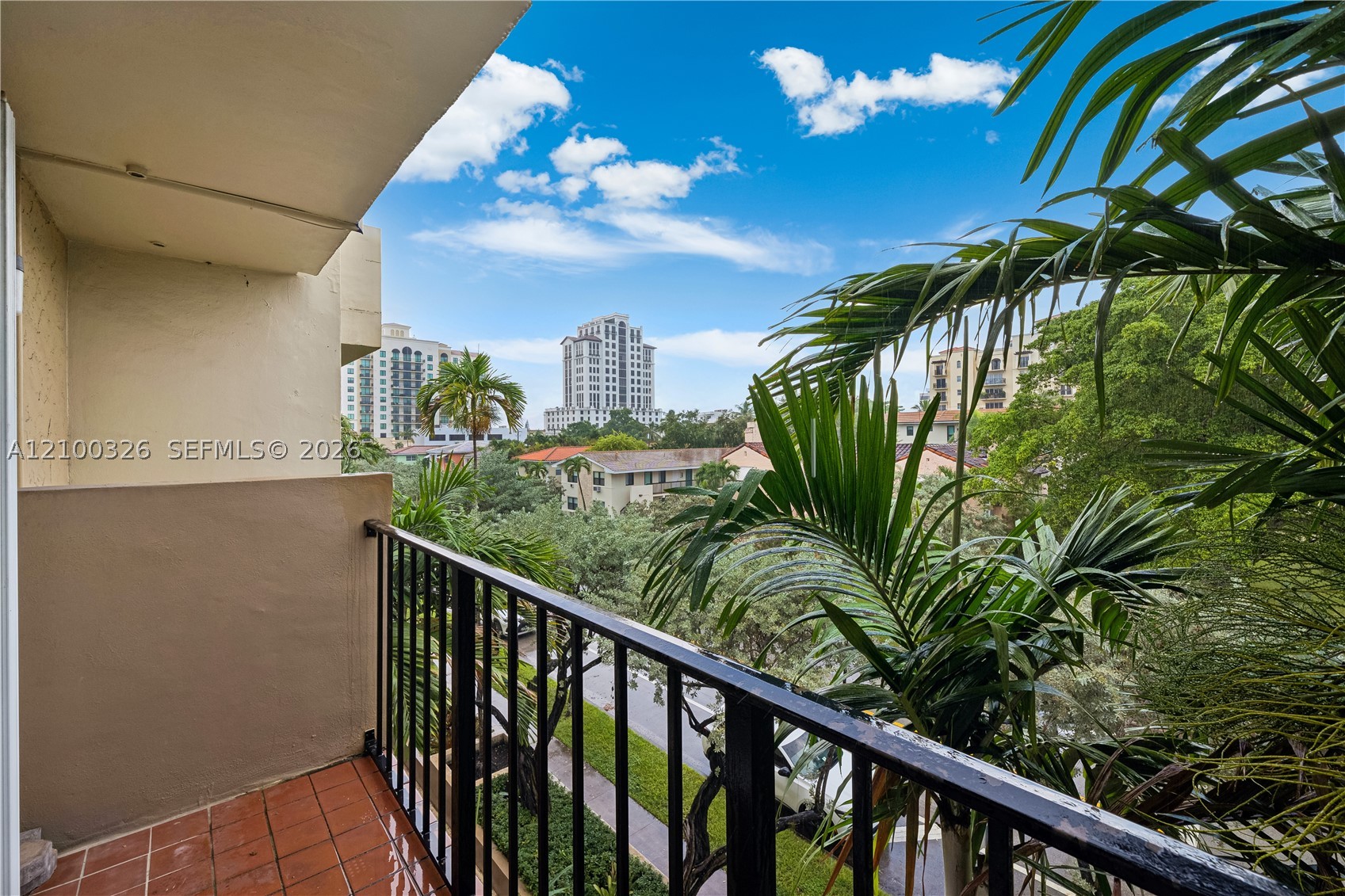 110 Salamanca Ave Unit 402 — photo