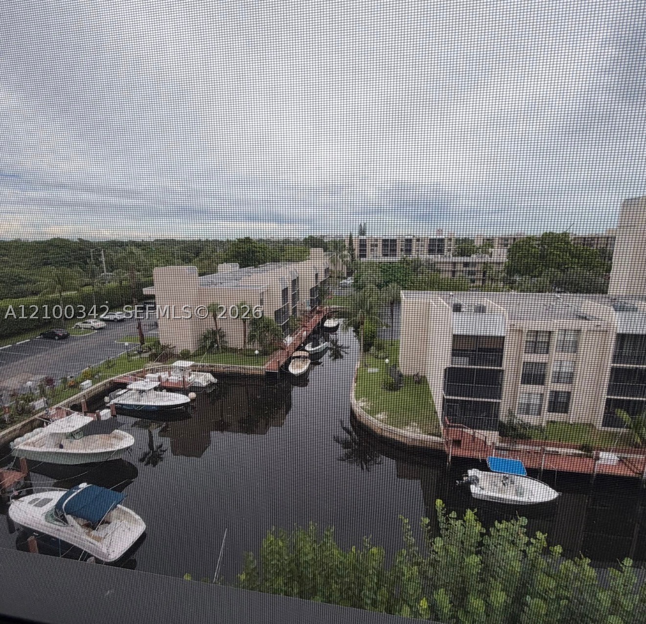 17 Royal Palm Way 6040 — photo