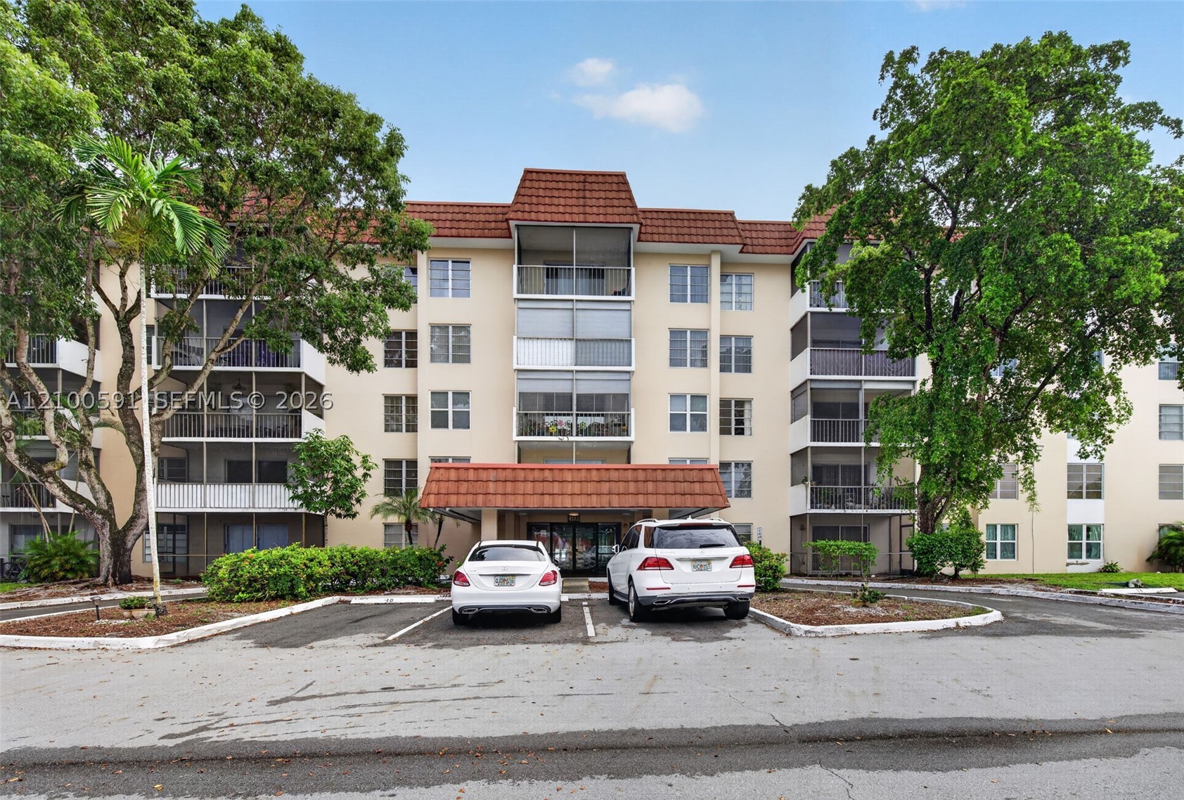 4172 Inverrary Dr 203 — photo