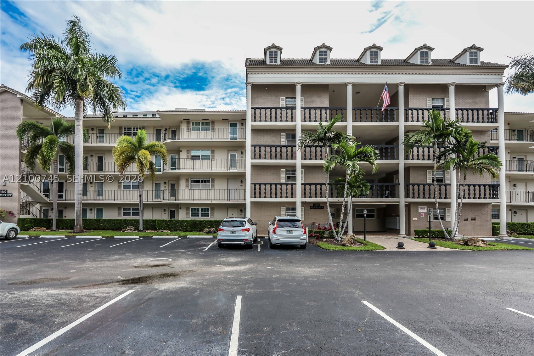 440 Paradise Isle Blvd 107 — photo