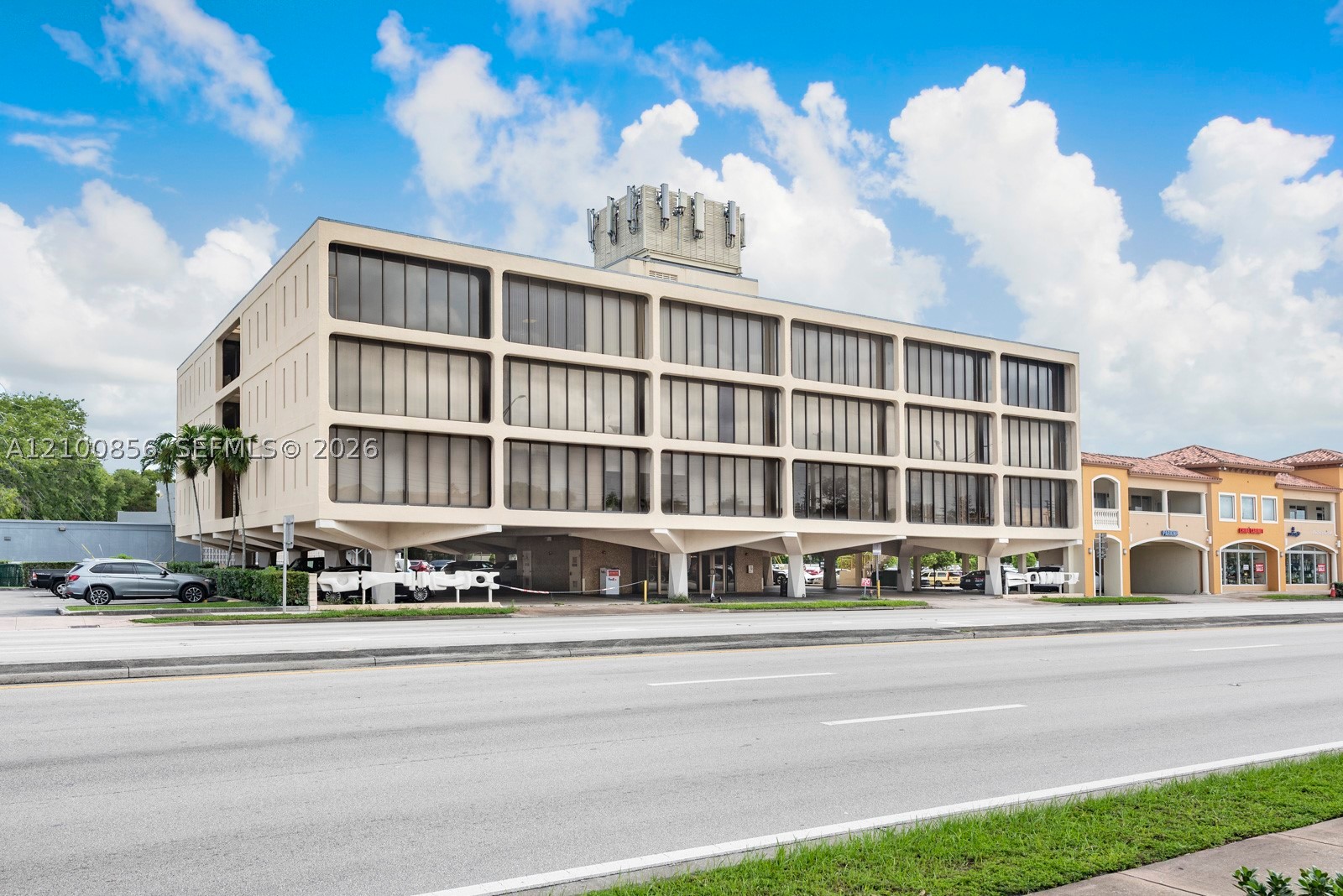 420 S Dixie Hwy Unit 4J — photo
