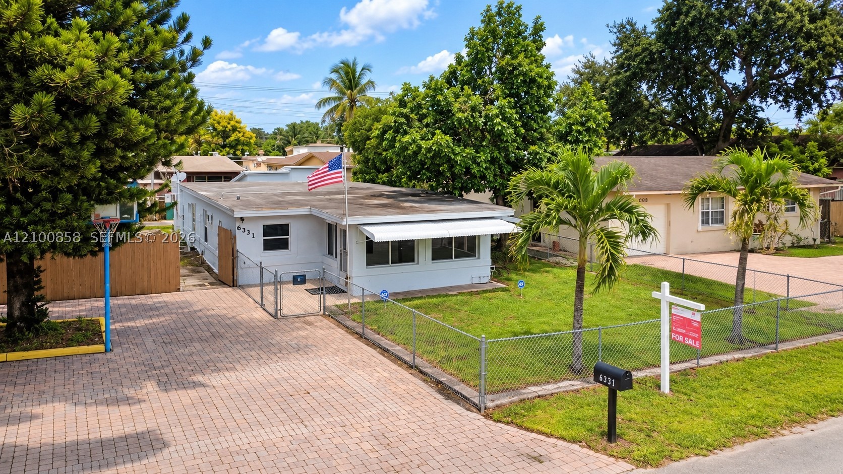 6331 Taylor St — photo