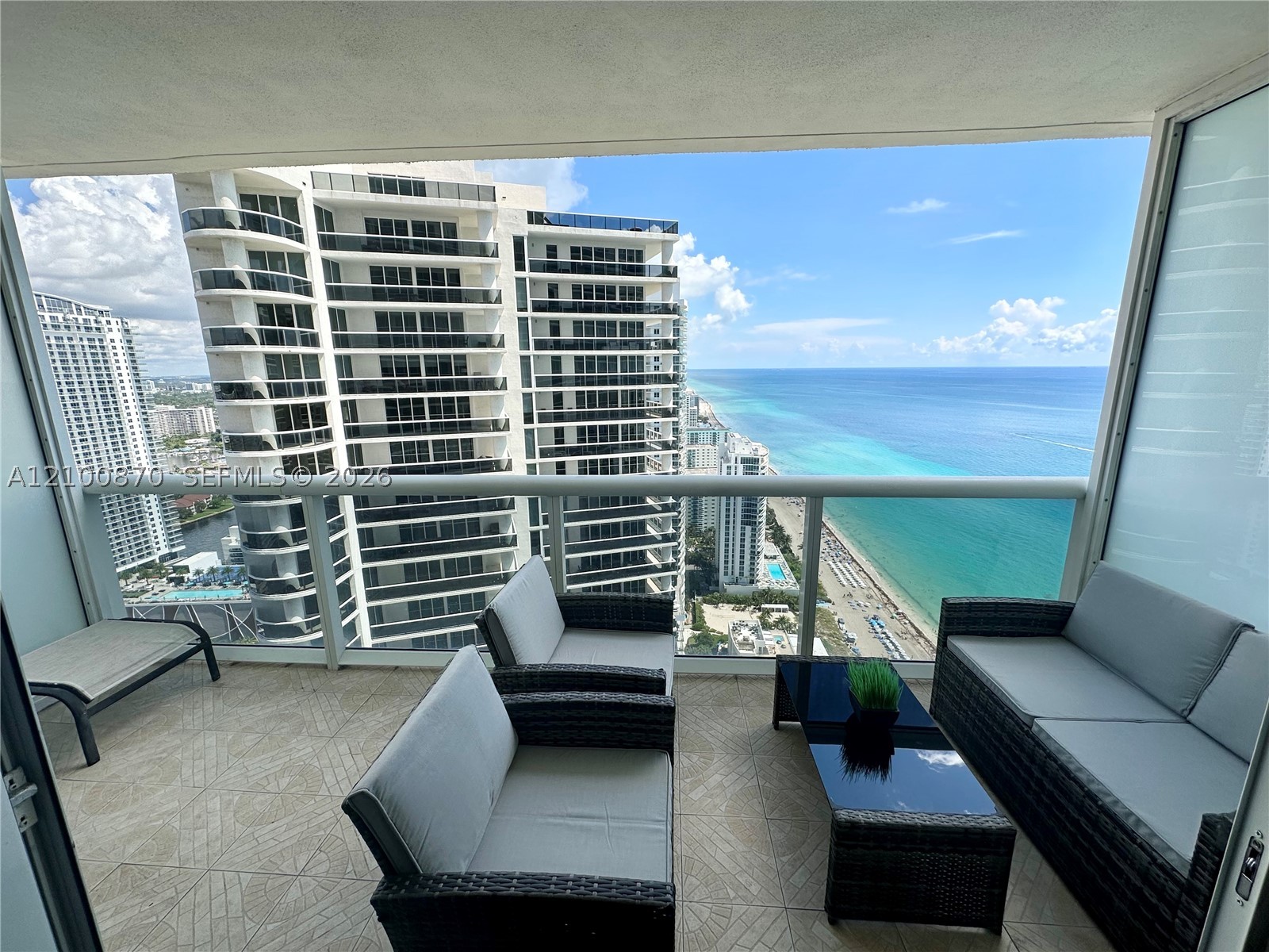 1830 N Ocean Dr 4109 — photo