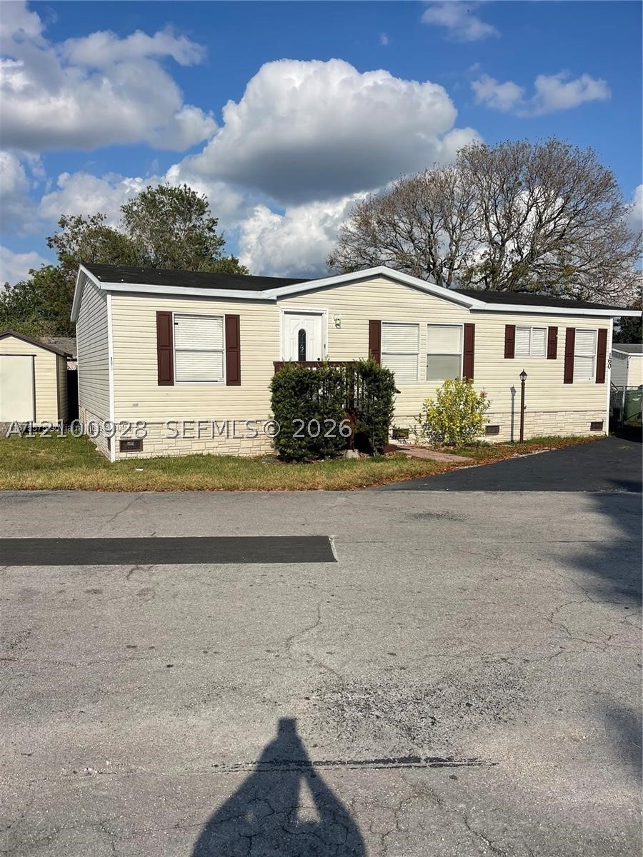 220 NE 12th Ave Lot 160 — photo