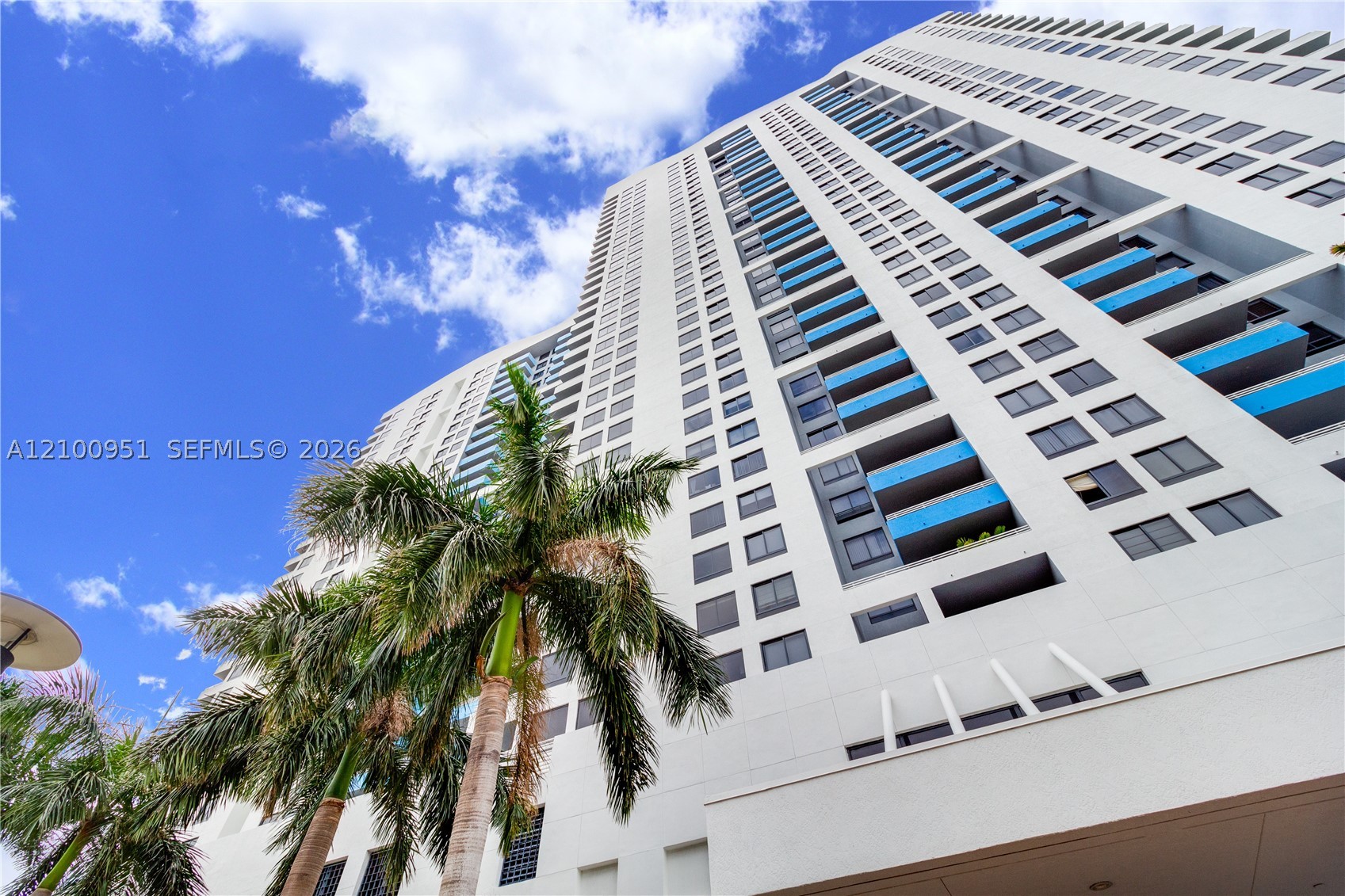 1330 West Ave 1514 — photo
