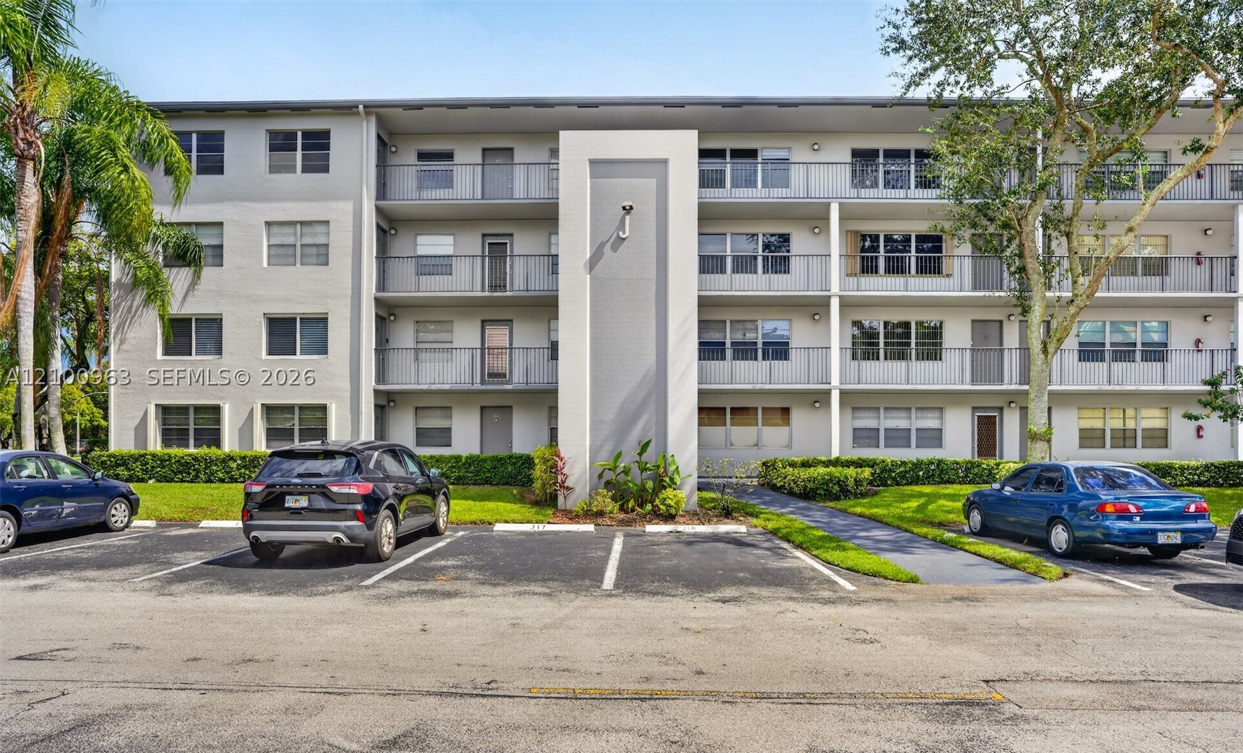 101 SW 132nd Way Unit 310J — photo