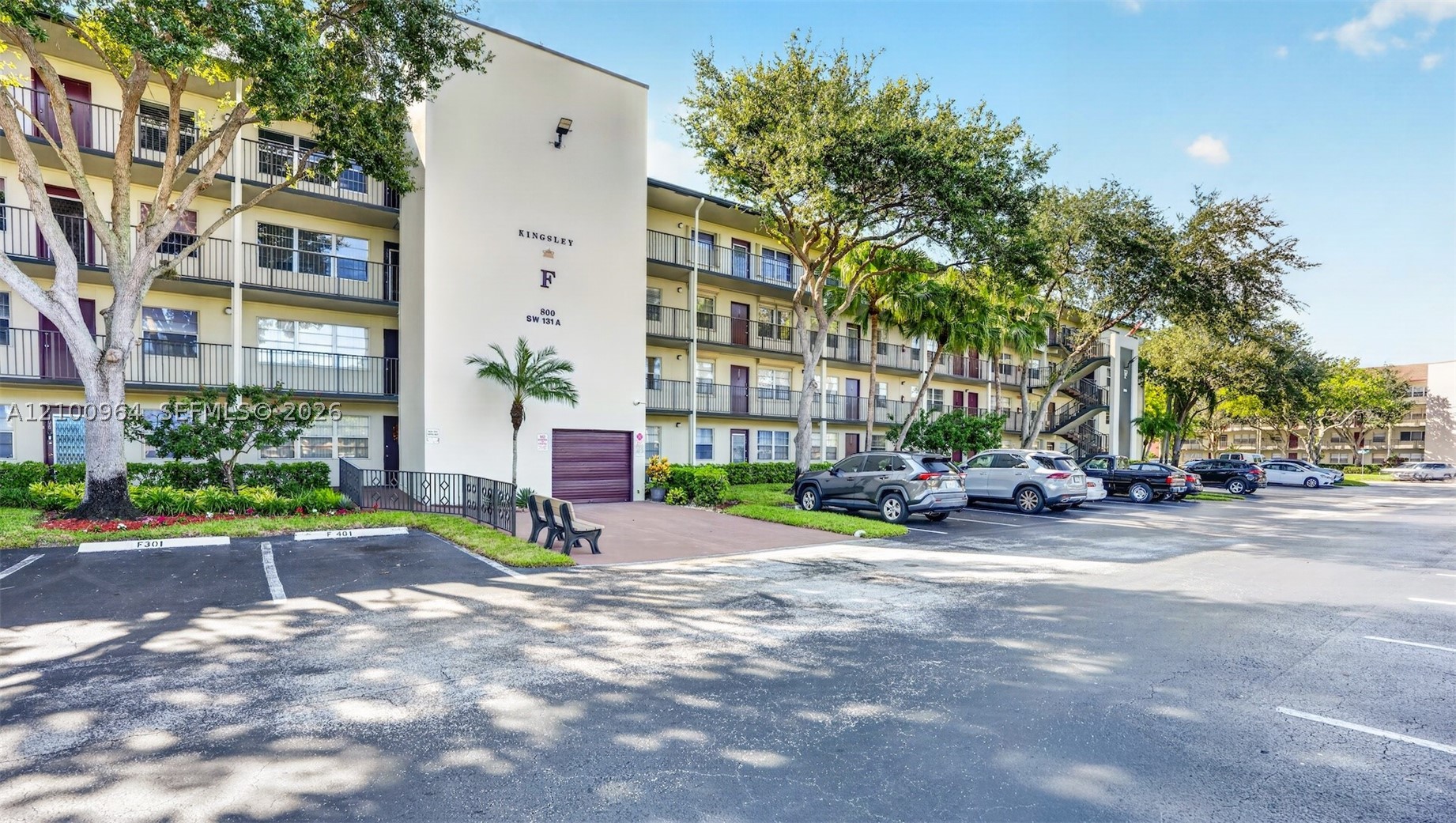 800 SW 131st Ave Unit 203F — photo