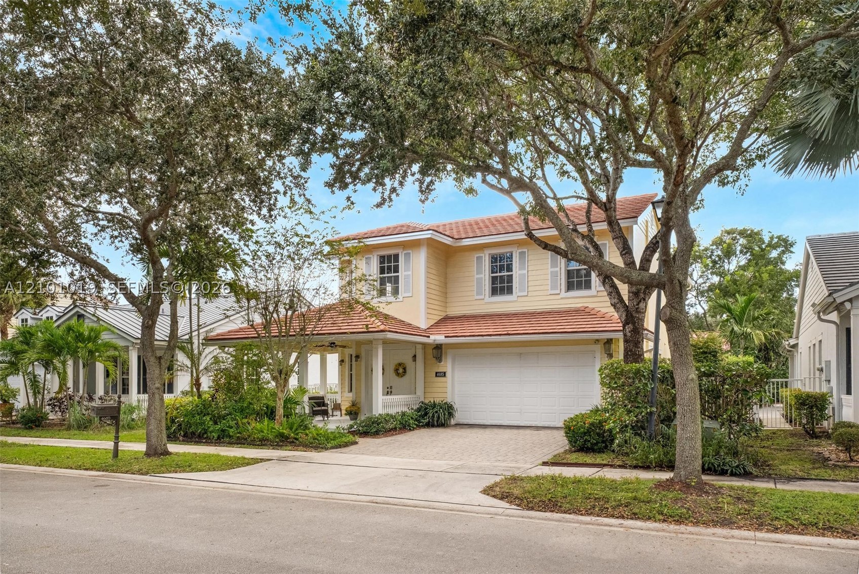 4685 Lakeside Ter — photo
