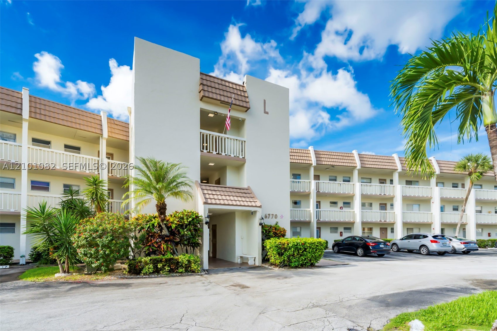 6770 Royal Palm Blvd Unit 211L — photo