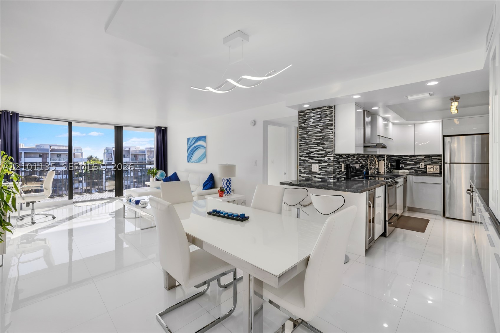 3031 N Ocean Blvd 604 — photo