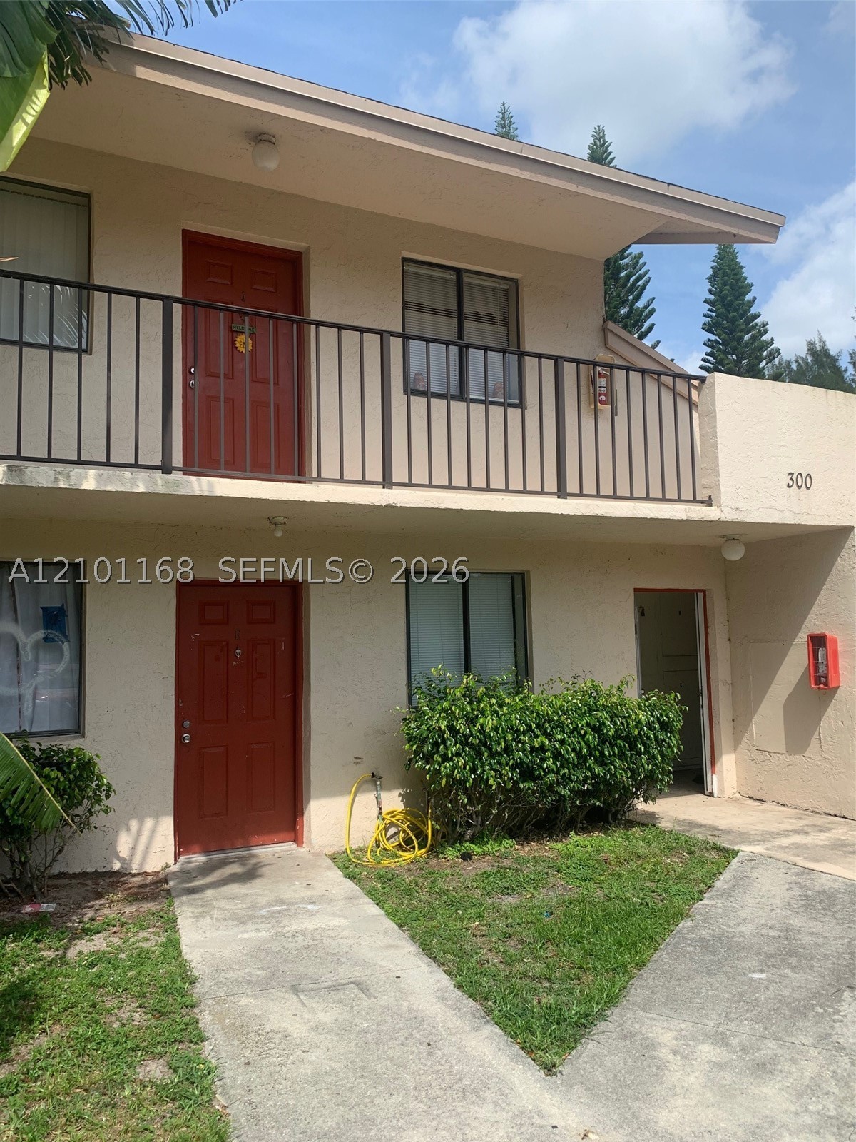 300 Nottingham Cir J — photo