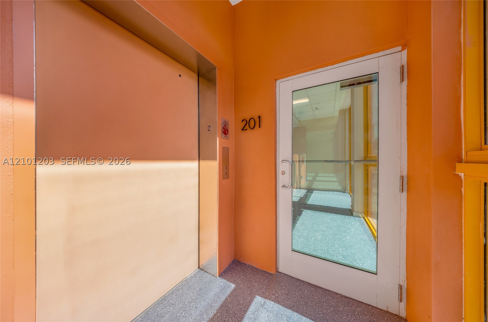 123 NW 14th St Unit 201 — photo