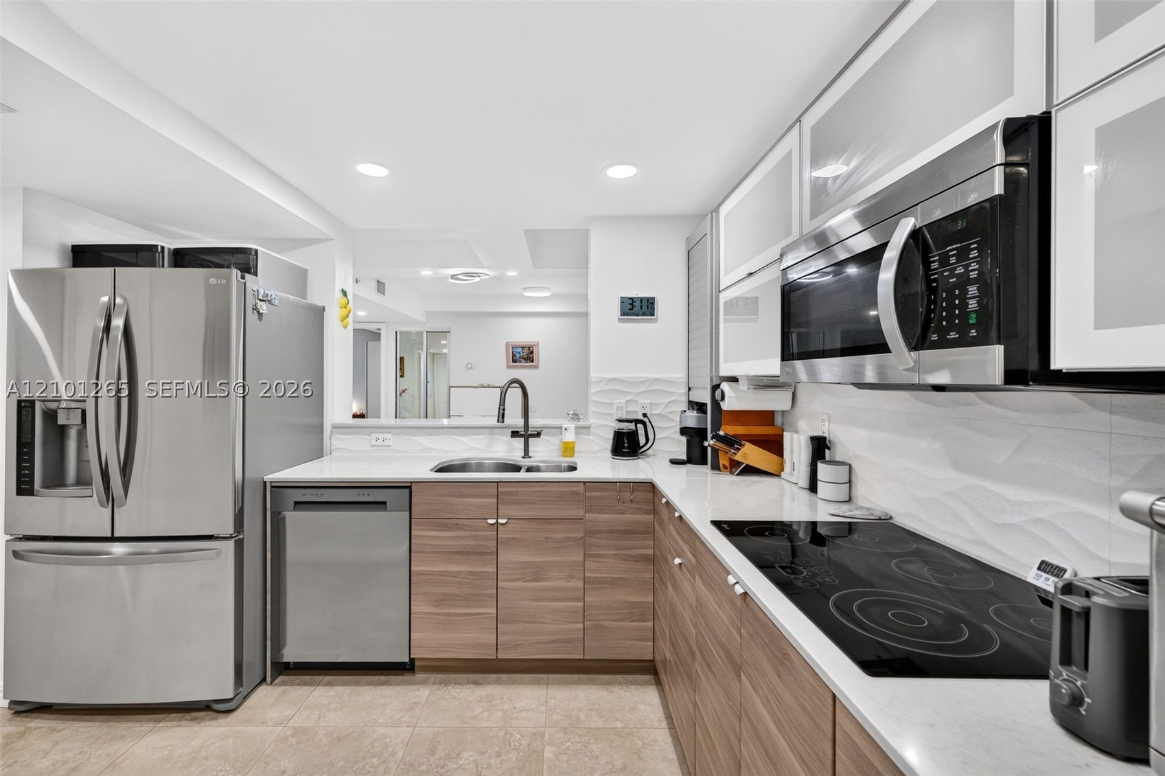 529 E Sheridan St Unit 3041 — photo
