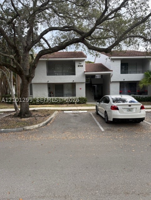 631 Lyons Rd 12101 — photo