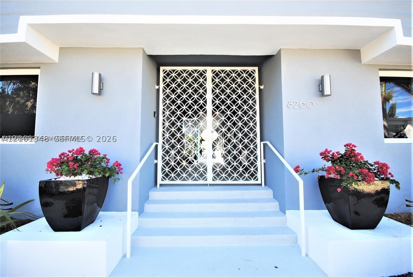 8260 Byron Ave 7 — photo