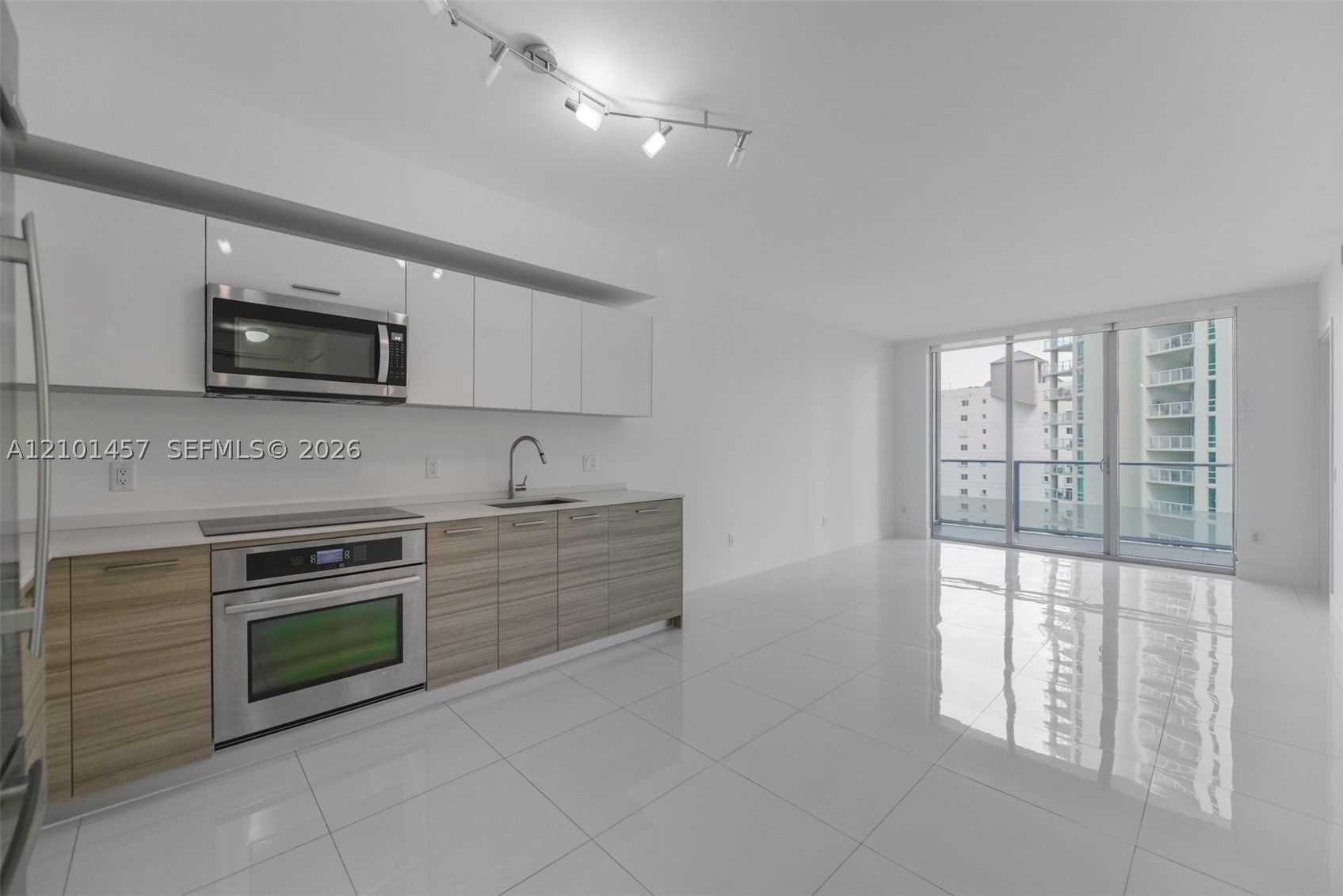 1300 Brickell Bay Dr Unit 1203 — photo