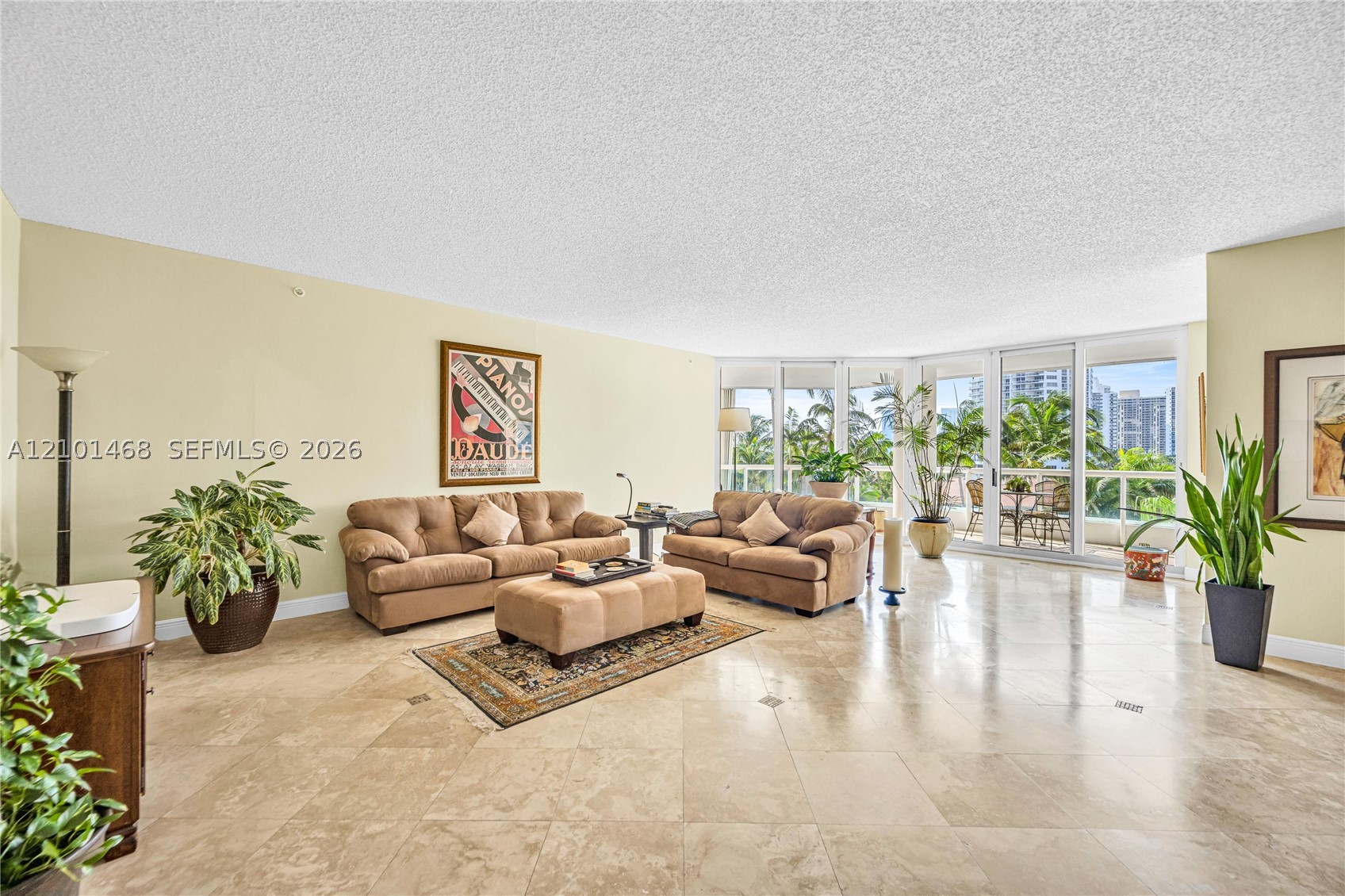 21050 Point Pl Unit 502 — photo