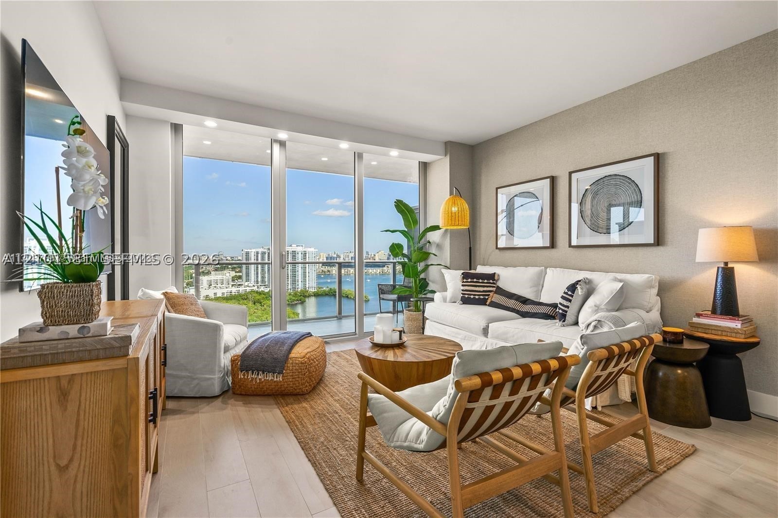 16385 Biscayne Blvd 2406 — photo