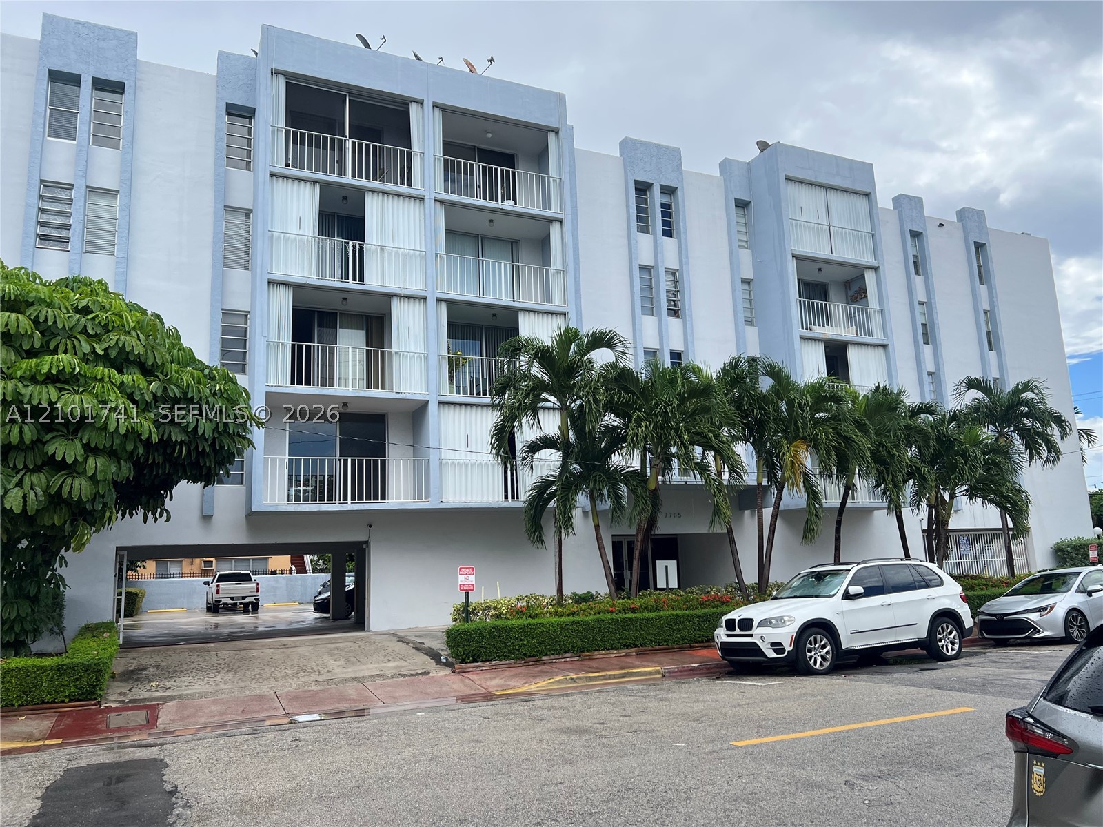 7705 Abbott Ave Unit 305 — photo