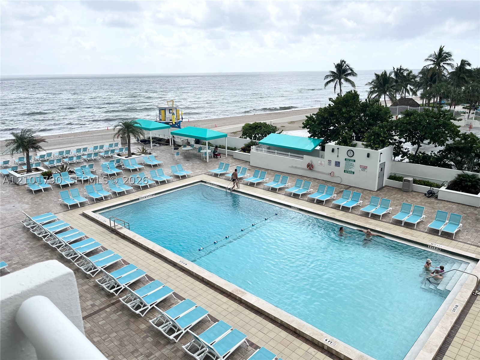 3725 S Ocean Dr 406 — photo