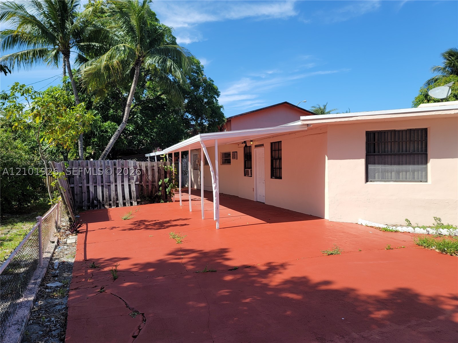 1120 E Le Jeune Road — photo