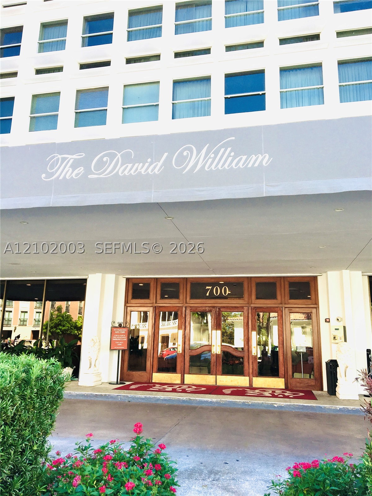 700 Biltmore Way Unit 1115 — photo