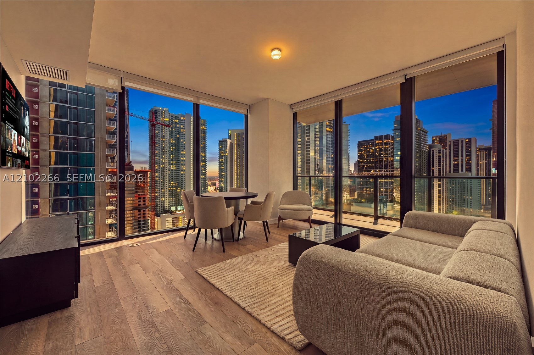 20 NE 11th Unit 3308 — photo