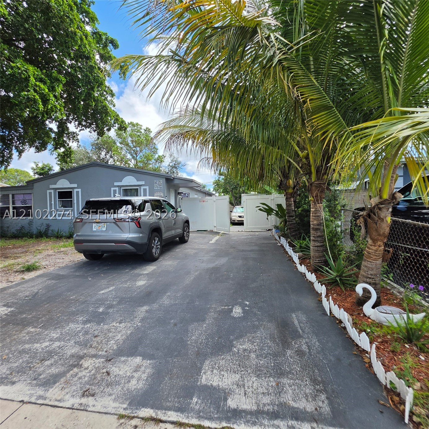 1611 N 69th Way — photo