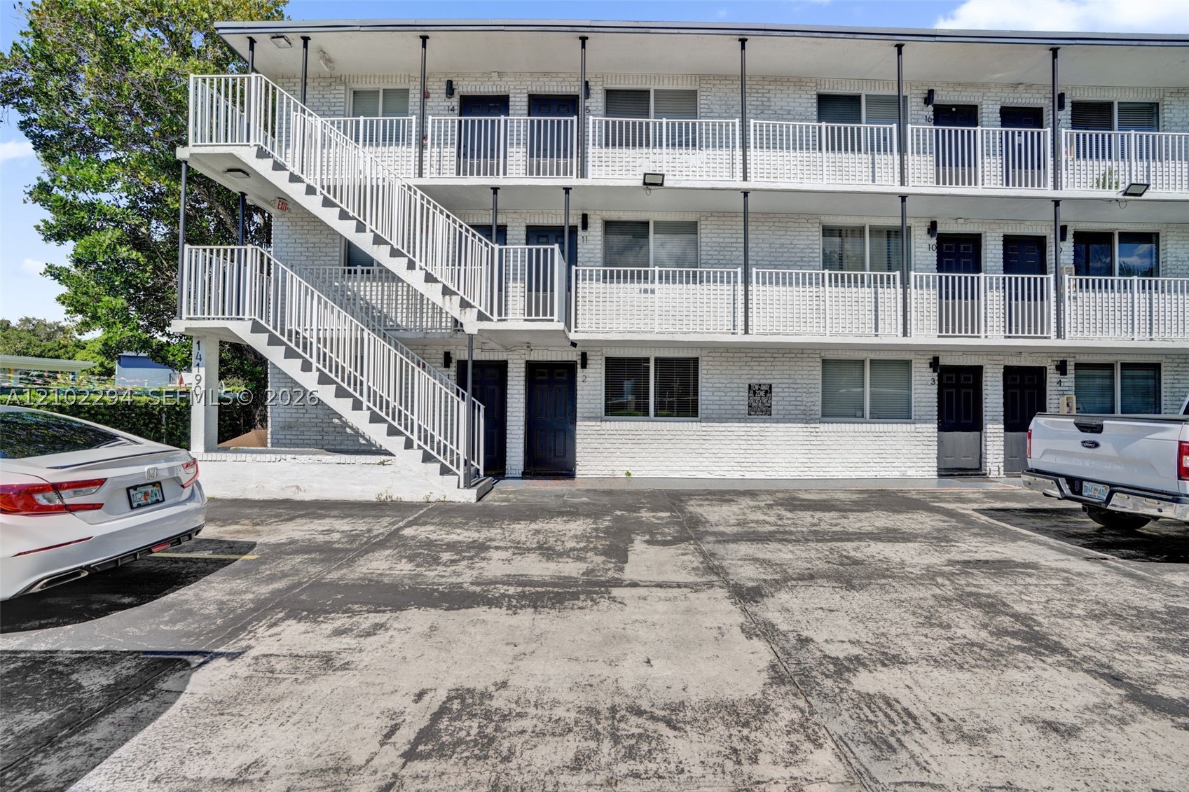 14190 W Dixie Hwy 2 — photo
