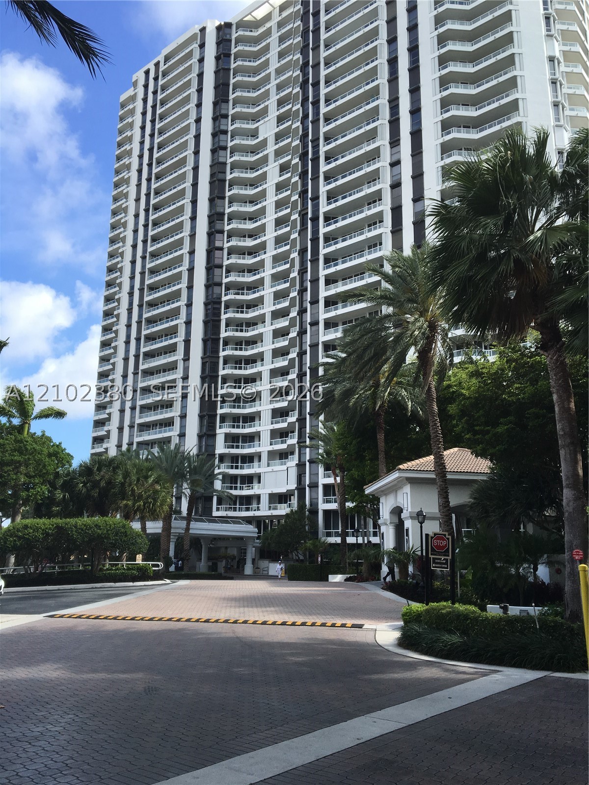 21150 NE 38th Ave Unit 2202 — photo