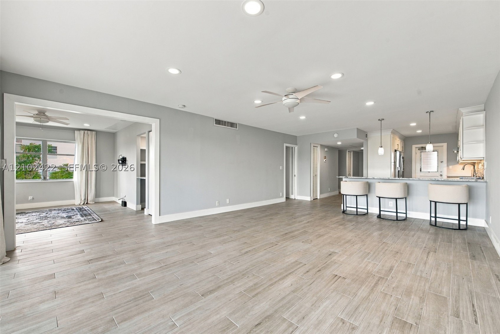 3050 N Palm Aire Dr Unit 601 — photo
