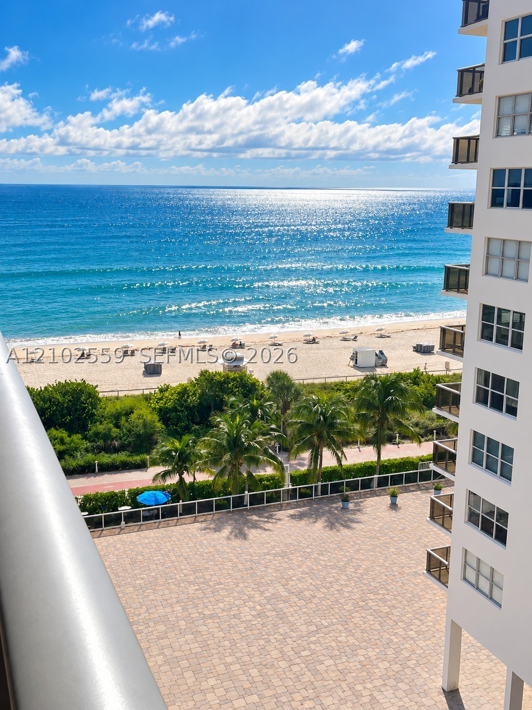 6039 Collins Ave Unit 1006 — photo