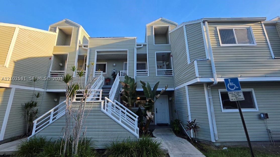 3401 NW 44th St Unit 201 — photo