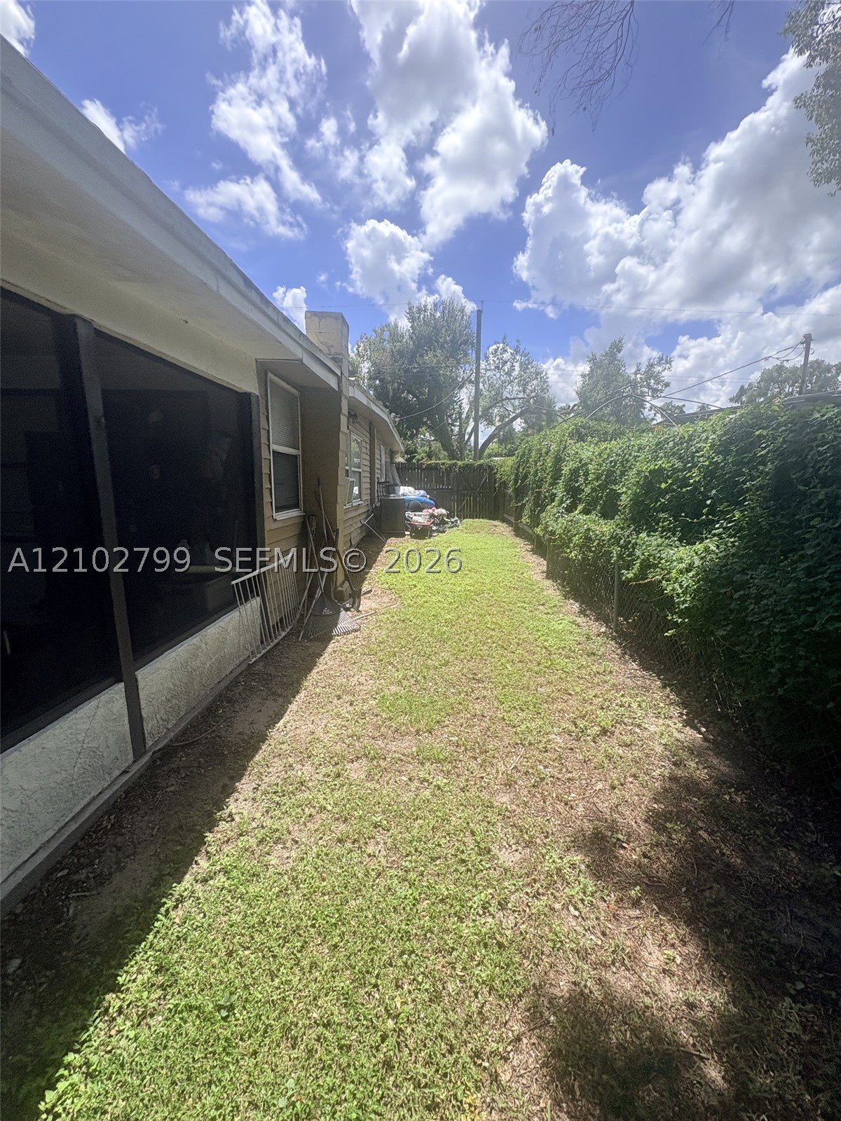 922 Valmar Street — photo