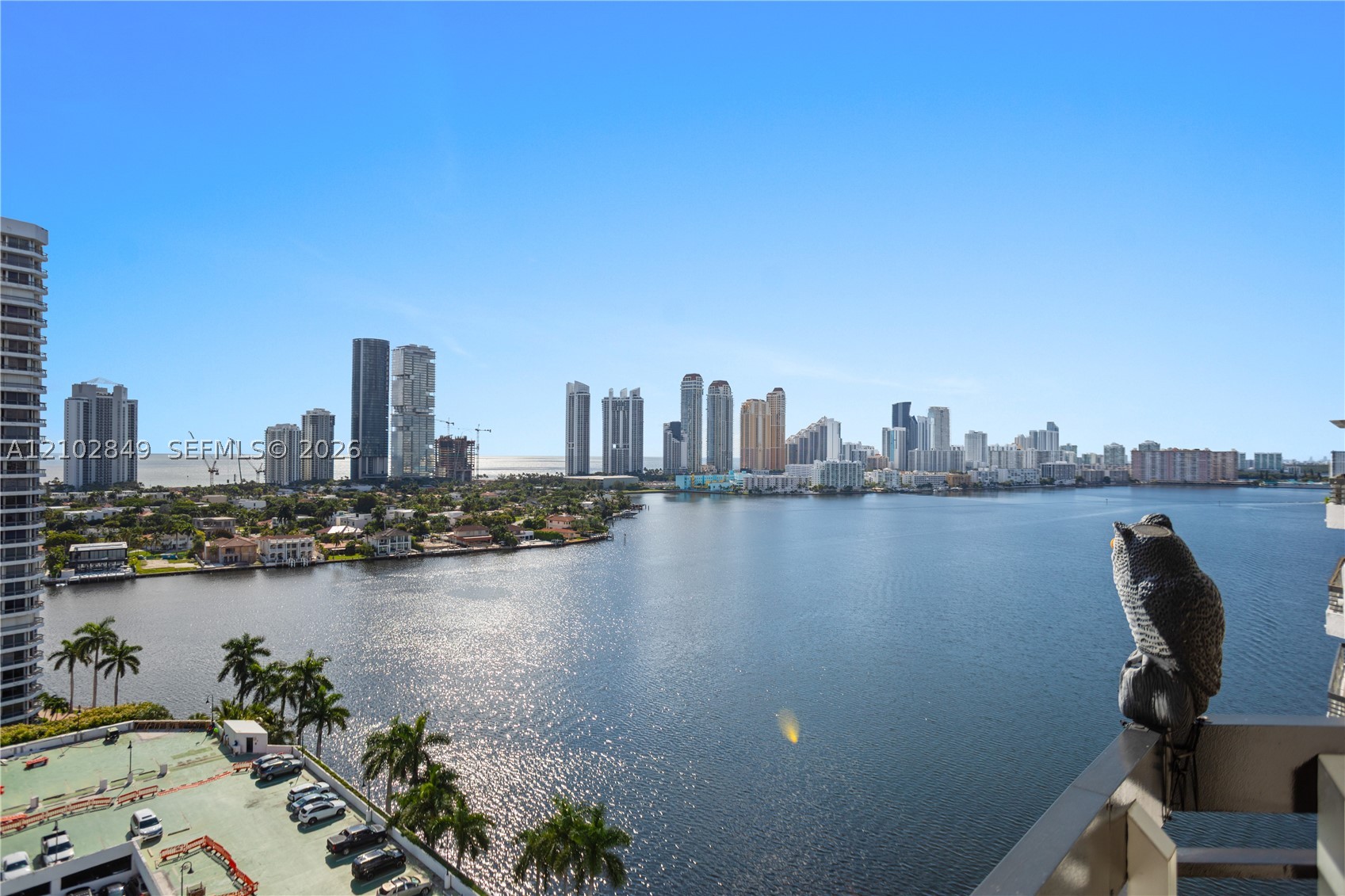 3600 Mystic Pointe Dr Unit Ph-16 — photo