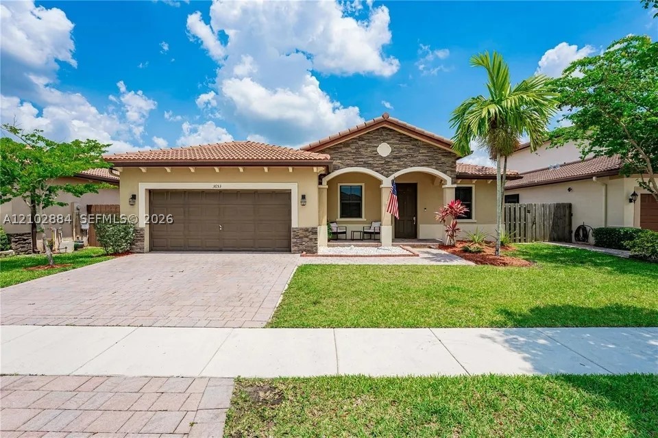 3653 SE 2nd Ct — photo