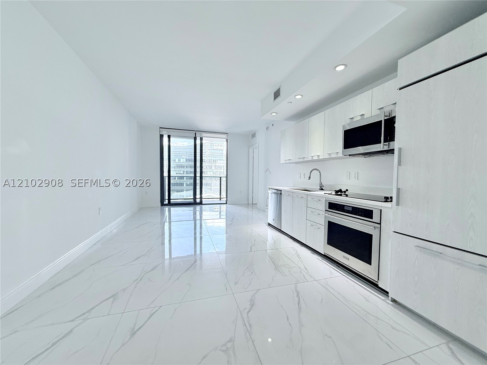 45 SW 9th St Unit 1209 — photo