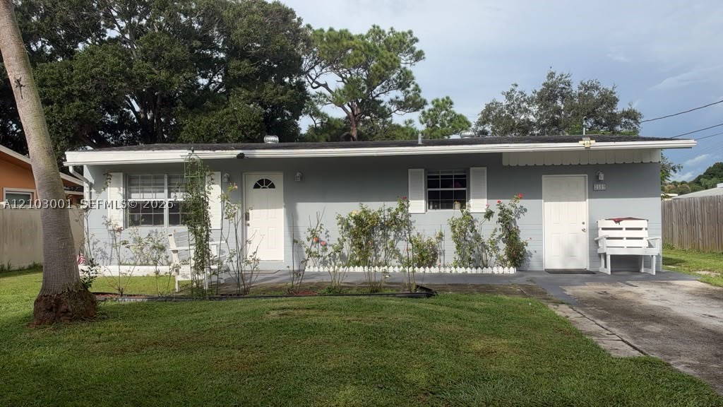2509 Oleander Blvd — photo